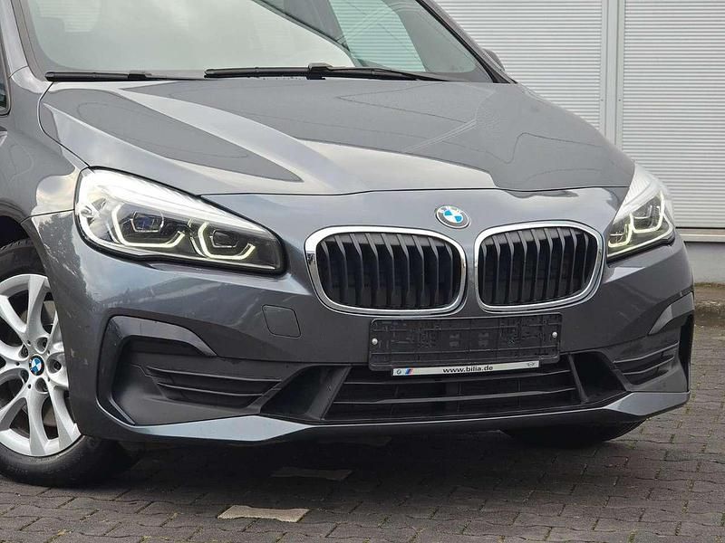 Gebraucht BMW 220 190 PS (139 kW) 2021 Mineralgrau metallic Van / Kleinbus