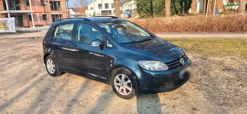 Gebraucht VW Golf VI 109 PS (80 kW) 2010 Blau Kleinwagen