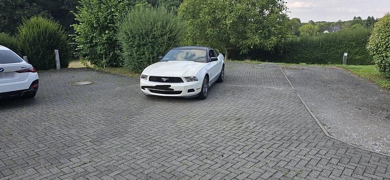 Gebraucht Ford Mustang S 309 PS (227 kW) 2012 Weiß Coupé
