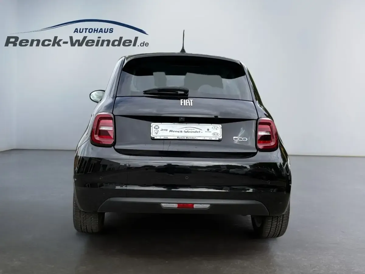 Gebraucht Fiat 500e 86 kW (118 PS) 2021 Weiss Kleinwagen