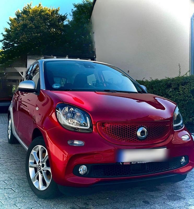 Rot Gebraucht 2017 Smart ForFour Passion Kleinwagen | 8.500 € (Fairer Preis) - Bild 1/4