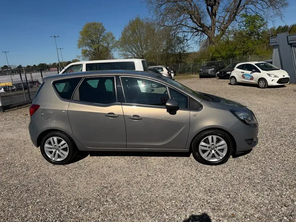 Używany Opel Meriva Style 140 KM (102 kW) 2015 Szary Minivan