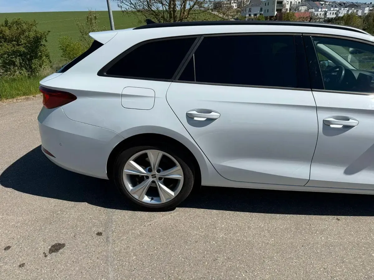 Gebraucht Seat Leon ST FR 131 PS (96 kW) 2023 Schwarz Kombi