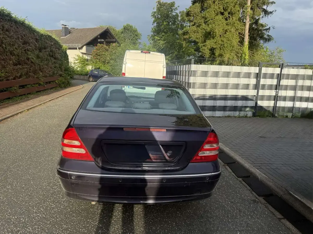 Gebraucht Mercedes C180 Avantgarde 129 PS (94 kW) 2001 Limousine
