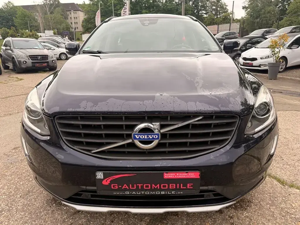 Second-hand Volvo XC60 Kinetic 150 CP (110 kW) 2016 Albastru SUV