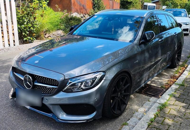 Grau Gebraucht 2017 Mercedes C43 AMG AMG Kombi | 28.500 € (Etwas zu teuer) - Bild 1/4