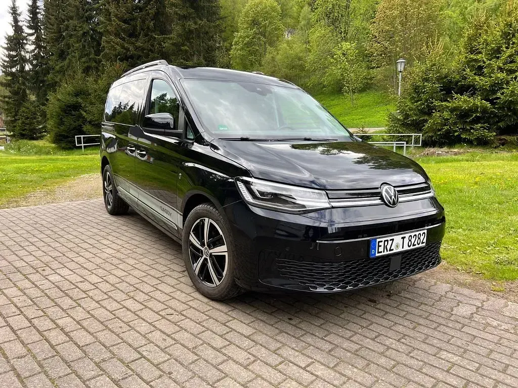 Używany VW Caddy Maxi Style 114 KM (83 kW) 2021 Czarny Minivan