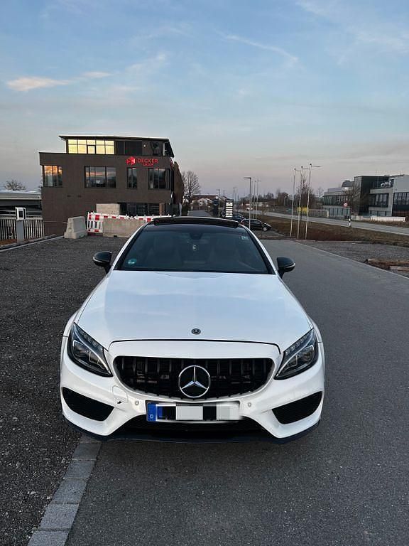 Gebraucht Mercedes 250 287 PS (211 kW) 2018 Weiß Coupé