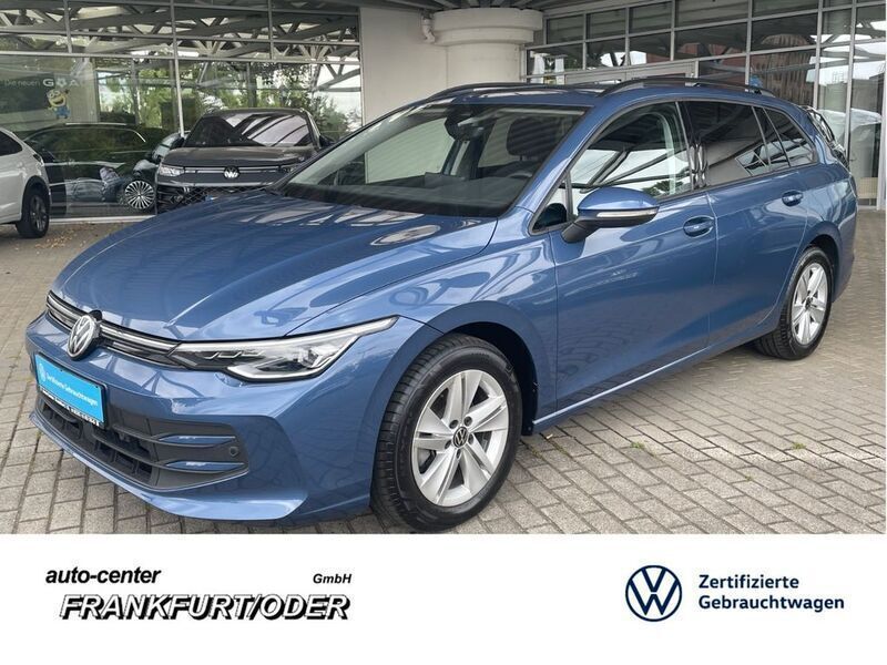Blau Gebraucht 2024 VW Golf VIII Life Kombi | 28.980 € (Teuer) - Bild 1/4