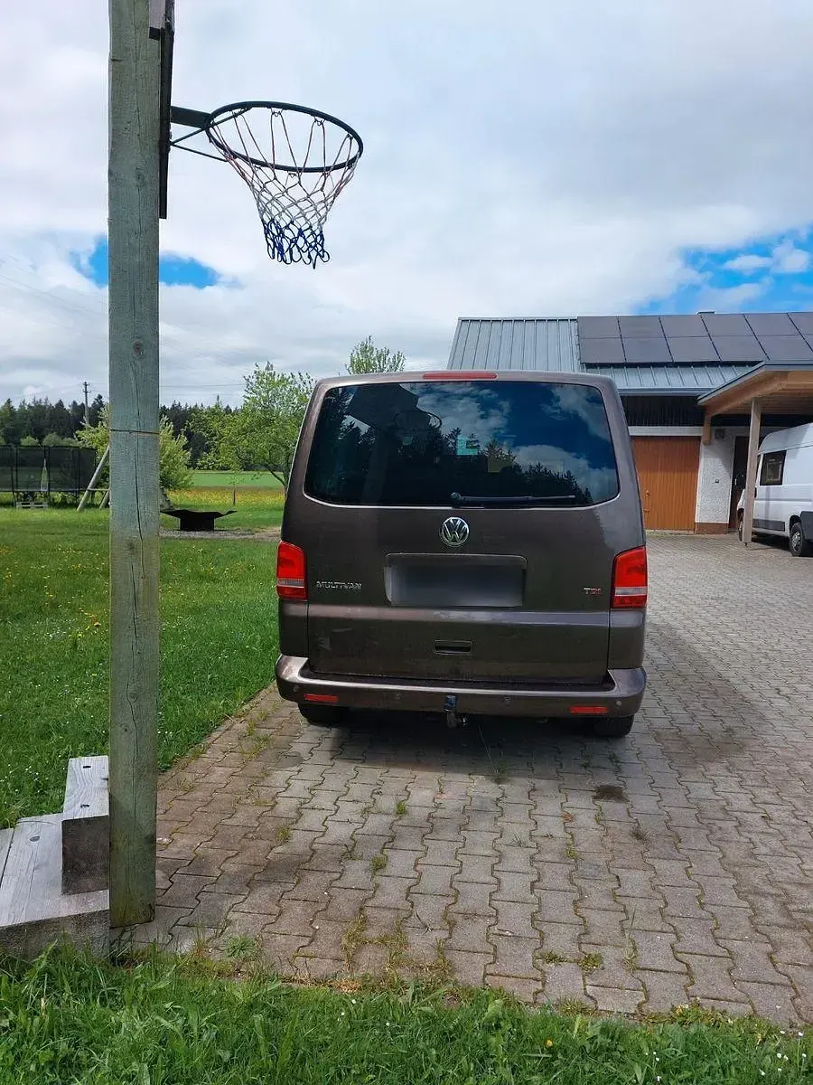 Gebraucht VW Multivan 179 PS (131 kW) 2010 Braun Van / Kleinbus
