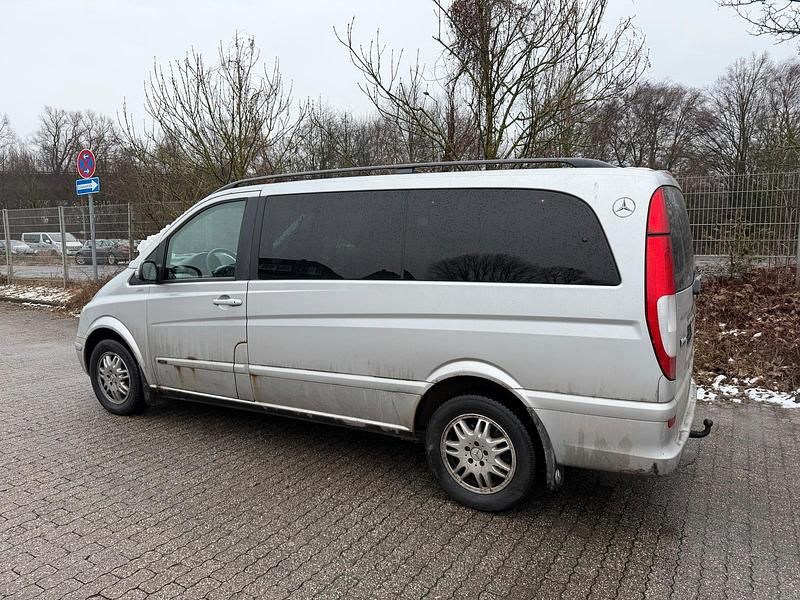 Gebraucht Mercedes Viano 150 PS (110 kW) 2004 Silber Van / Kleinbus