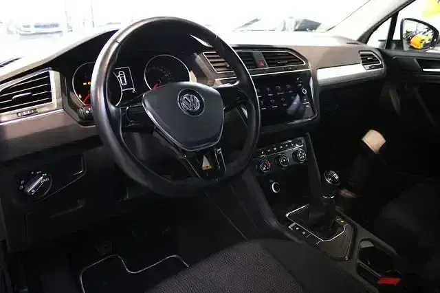 Gebraucht VW Tiguan 131 PS (96 kW) 2019 Weiß SUV