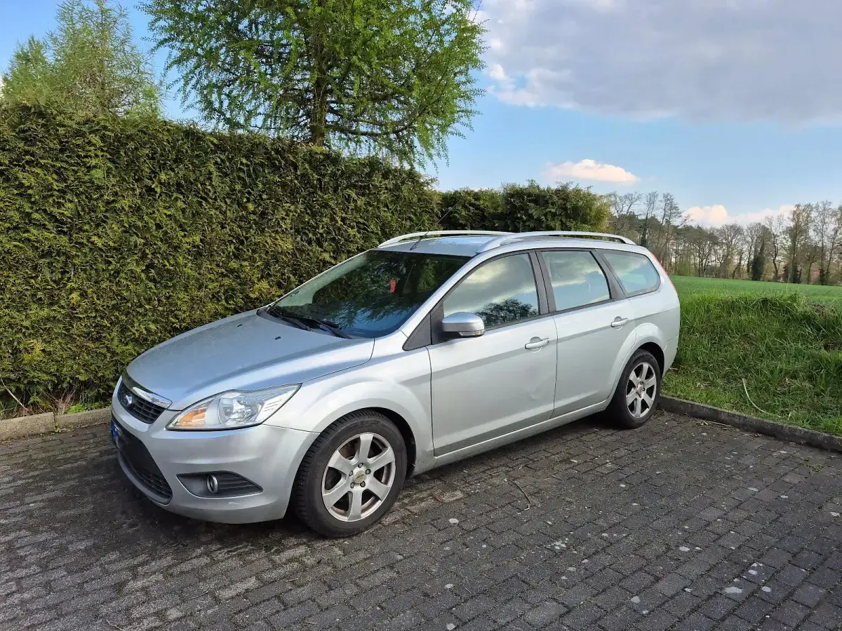 Gebraucht Ford Focus 136 PS (100 kW) 2008 Silber Limousine