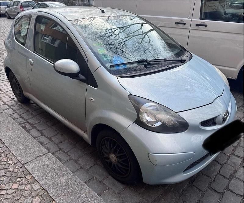 Blau Gebraucht 2006 Toyota Aygo Kleinwagen | 1.100 € (Guter Preis) - Bild 1/4