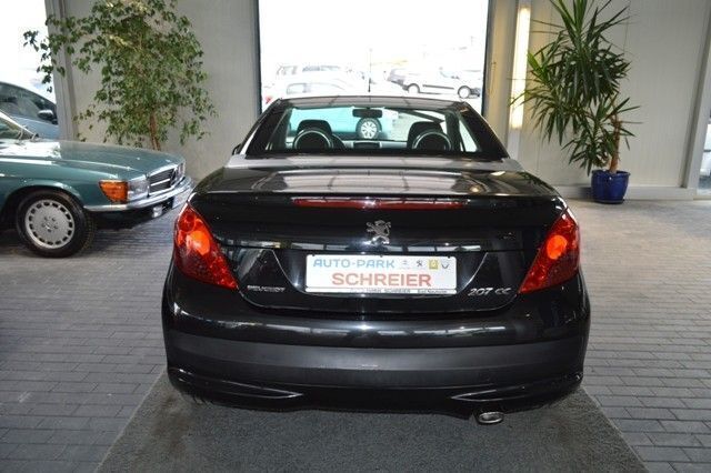 Gebraucht Peugeot 207 CC Sport 109 PS (80 kW) 2008 Schwarz metallic Cabrio