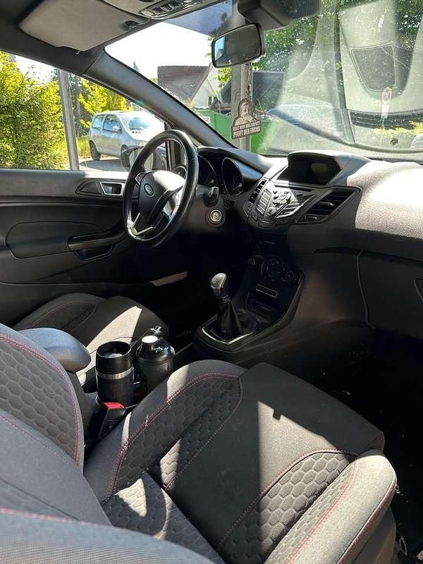 Gebraucht Ford Fiesta 125 PS (91 kW) 2017 Schwarz Limousine