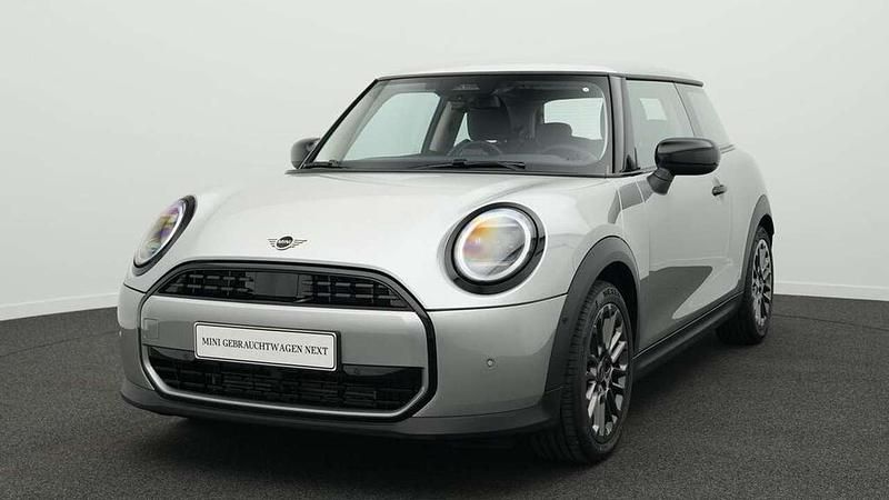 Grau Gebraucht 2024 Mini Cooper Classic Kleinwagen | 23.875 € (Guter Preis) - Bild 1/4