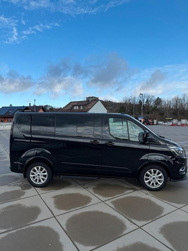Gebraucht Ford Tourneo Titanium 185 PS (136 kW) 2019 Schwarz Van / Kleinbus