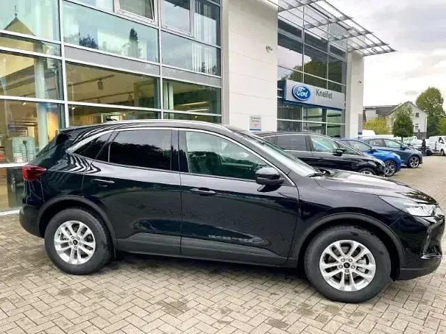 Gebraucht Ford Kuga Titanium 186 PS (136 kW) 2024 Schwarz SUV