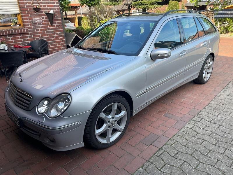 Silber Gebraucht 2005 Mercedes C320 Sport Edition Kombi | 4.999 € (Fairer Preis) - Bild 1/4