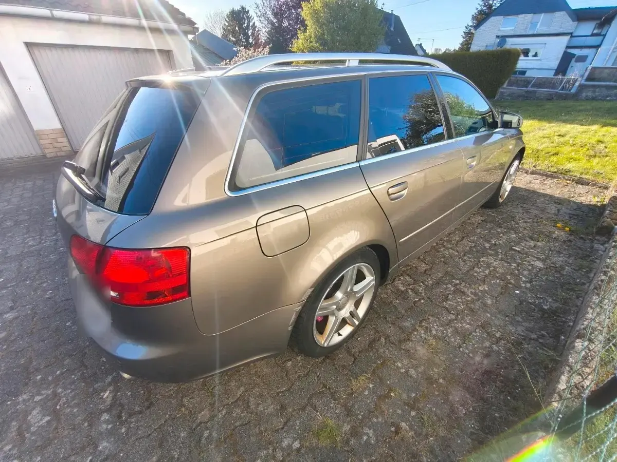 Używany Audi A4 170 KM (125 kW) 2008 Żółty Kombi