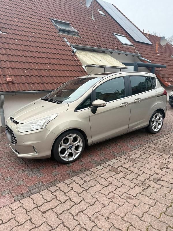 Gebraucht Ford B-MAX Titanium 95 PS (69 kW) 2012 Andere farben Van / Kleinbus