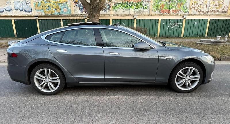 Gebraucht Tesla Model S 309 kW (421 PS) 2013 Grau Kleinwagen