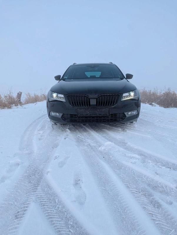 Gebraucht Skoda Superb SportLine 190 PS (139 kW) 2017 Schwarz Kombi
