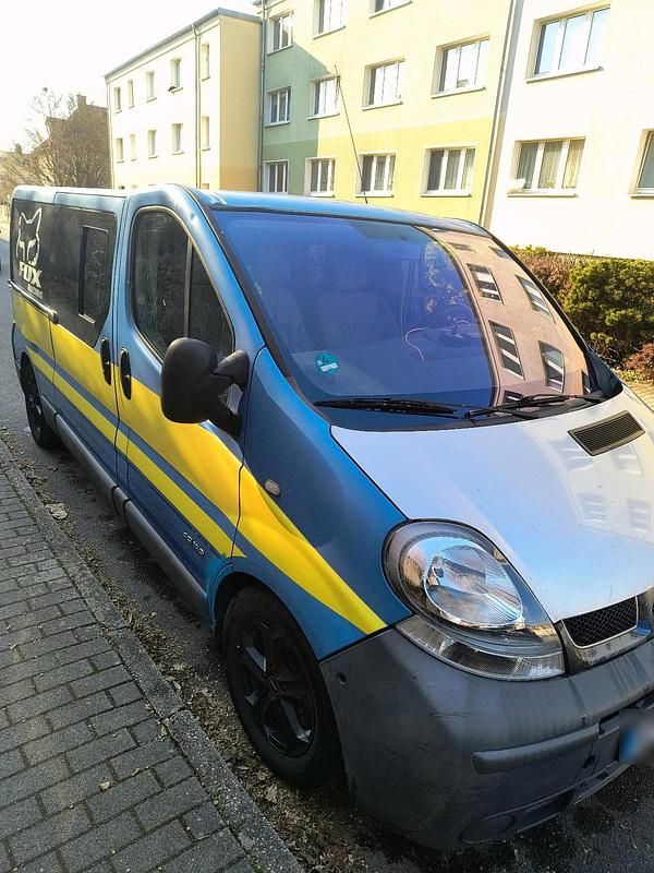 Gebraucht Renault Trafic 130 PS (95 kW) 2006 Blau Van / Kleinbus