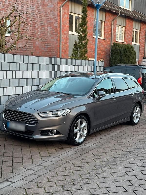 Gebraucht Ford Mondeo Titanium 180 PS (132 kW) 2015 Braun Kombi