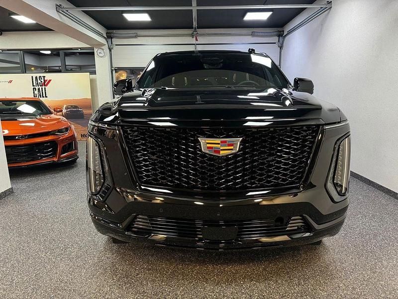 Neu Cadillac Escalade 426 PS (313 kW) 2026 Schwarz SUV