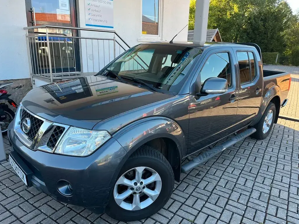 Gebraucht Nissan Navara SE 190 PS (139 kW) 2013 Grau Pickup