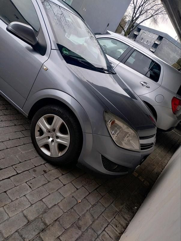 Gebraucht Opel Astra 115 PS (84 kW) 2009 Grau Kombi
