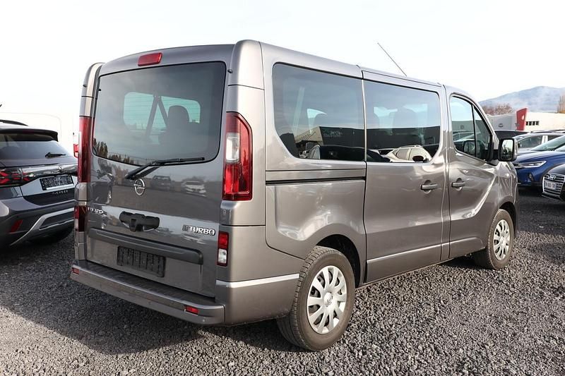Gebraucht Opel Vivaro S 125 PS (91 kW) 2017 Metallic Van / Kleinbus