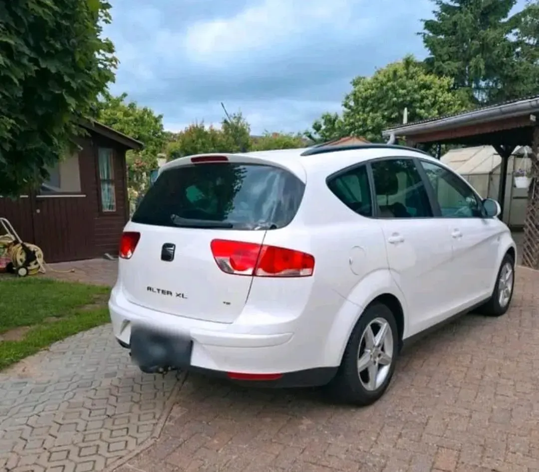 Gebraucht Seat Altea XL Copa 105 PS (77 kW) 2013 Weiß Van / Kleinbus