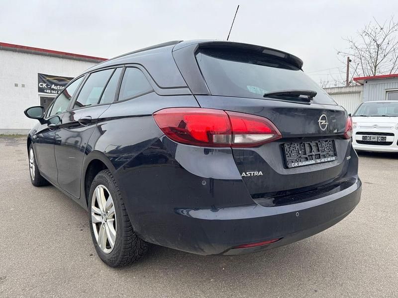 Gebraucht Opel Astra Edition 125 PS (91 kW) 2018 Schwarz Kombi