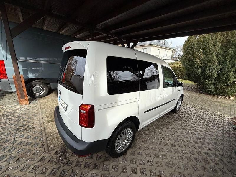 Gebraucht VW Caddy Trendline 102 PS (75 kW) 2020 Weiß Van / Kleinbus