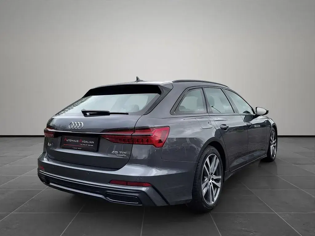 Gebraucht Audi A6 S-Line 245 PS (180 kW) 2022 Daytonagrau Kombi