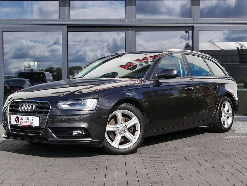 Silber Gebraucht 2013 Audi A4 Ambition Limousine | 9.900 € (Fairer Preis) - Bild 1/4