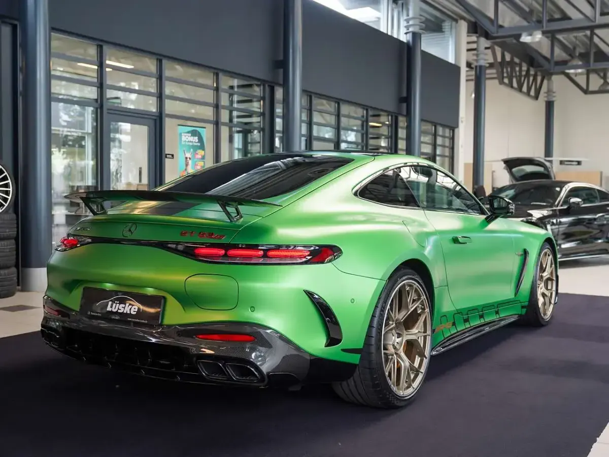 Gebraucht Mercedes AMG GT63 S E Performance AMG 816 PS (600 kW) 2025 Manufaktur green hell magno (m Coupé