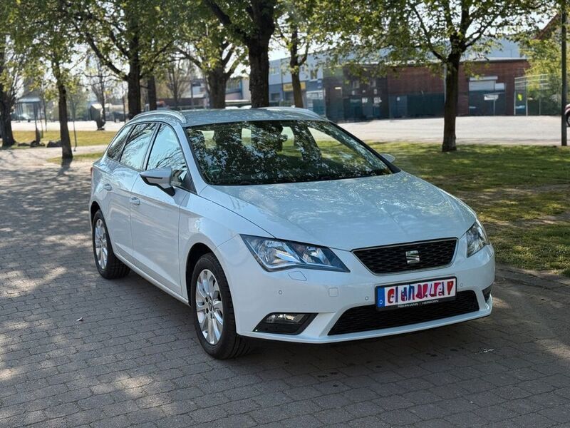 Weiß Gebraucht 2016 Seat Leon ST Style Kombi | 6.500 € (Fairer Preis) - Bild 1/4