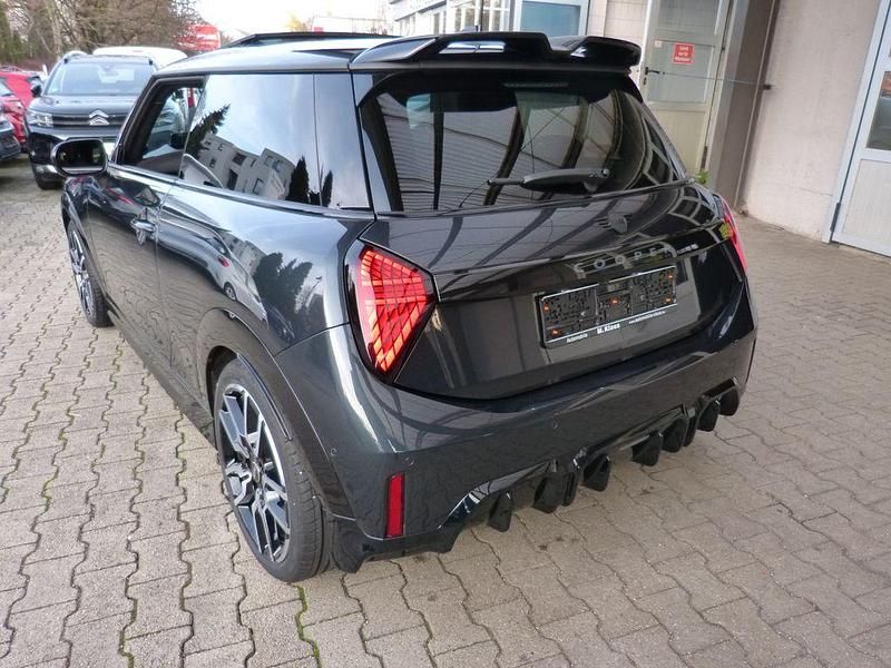 Grau Gebraucht 2025 Mini John Cooper Works Kleinwagen | 29.900 € (Guter Preis) - Bild 1/4