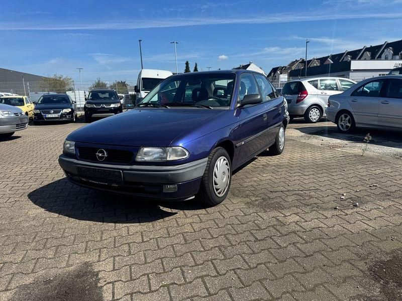Second-hand Opel Astra 75 CP (55 kW) 1996 Other Berlinǎ