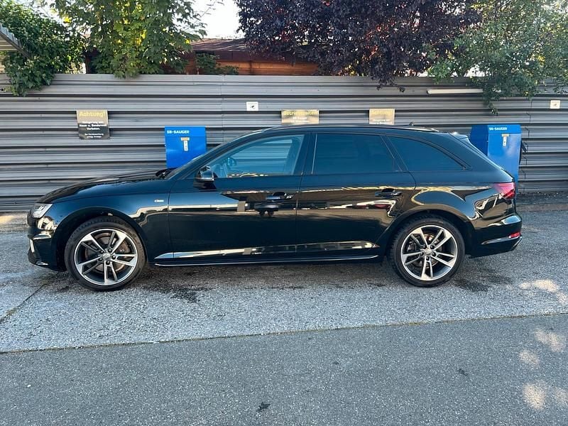Schwarz Gebraucht 2019 Audi A4 S-Line Kombi | 23.890 € (Guter Preis) - Bild 1/4