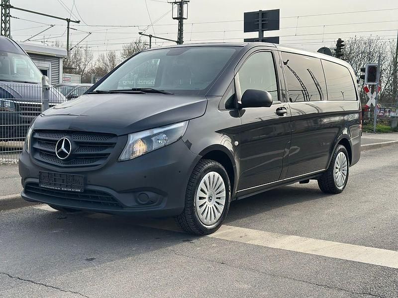 Gebraucht Mercedes Vito 163 PS (119 kW) 2022 Grau Van
