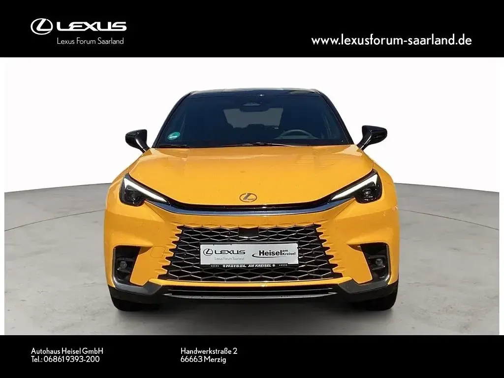 Gebraucht Lexus LBX 136 PS (100 kW) 2025 Gelb SUV
