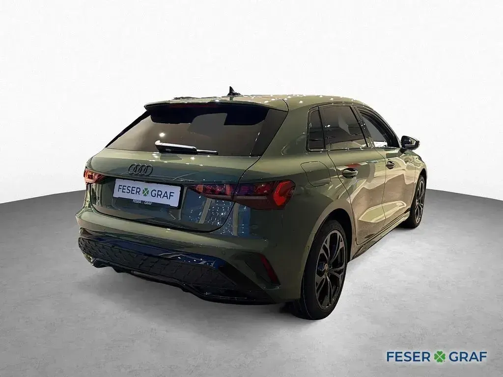 Nouvelle Audi A3 Ambiente 150 ch (110 kW) 2026 Vert Berline