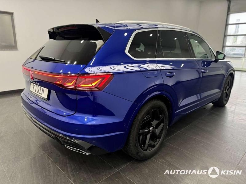 Gebraucht VW Touareg R-line 231 PS (169 kW) 2024 Blau SUV