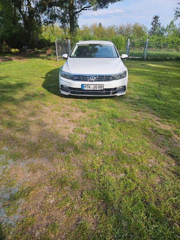 Weiß Gebraucht 2019 VW Passat Kombi | 15.500 € (Fairer Preis) - Bild 1/4