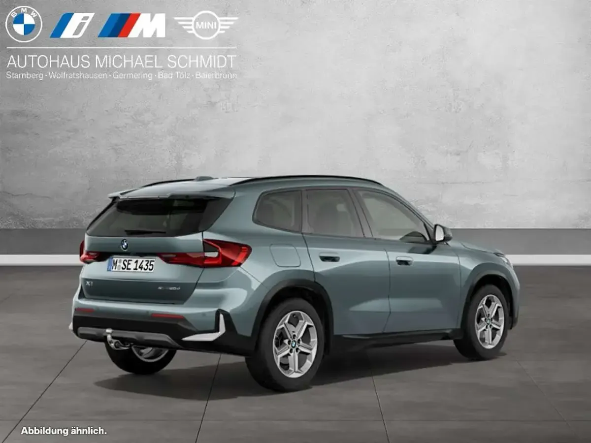 Neu BMW X1 163 PS (119 kW) 2025 Grün SUV